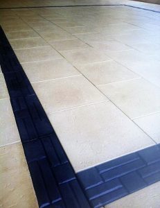 Castlestone pavers in Reef pattern Sunny Yellow & Inca Charcoal border